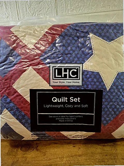 King Size Patriotic LHC Soft Lightweight Quilt, New