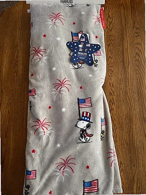 Peanuts Snoopy Woodstock Throw Blanket 4th Of July Flag Fireworks 60”X 70" NEW!!