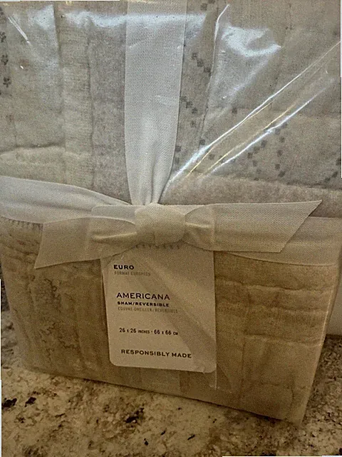 POTTERY BARN AMERICANA FLAG REVERSIBLE QUILTED EURO SHAM New w/tags
